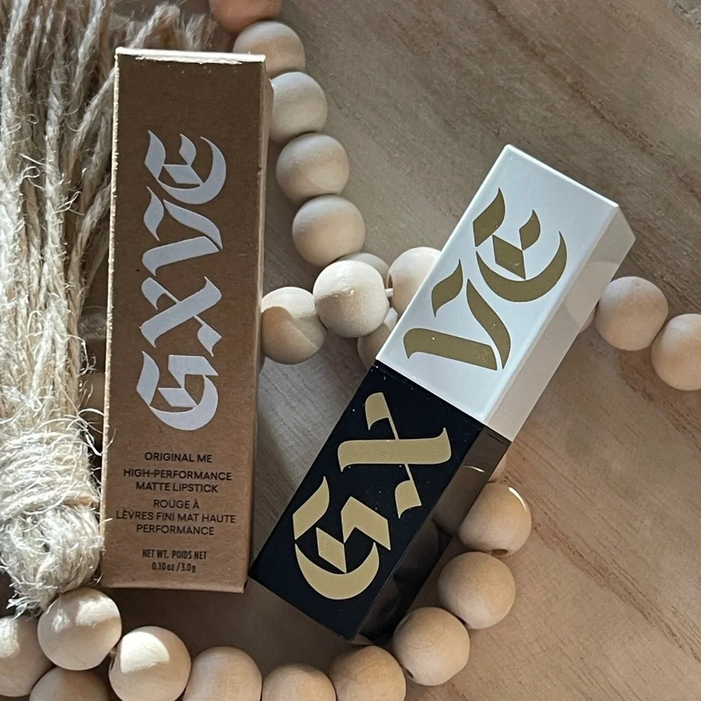 GXVE BEAUTY By Gwen Stefani Matte Lipstick In Original Recipe (Red) - Picture 6 of 15